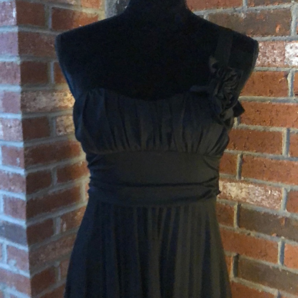 Chiffon One-Shoulder Dress with Rose 🌹 on strap!